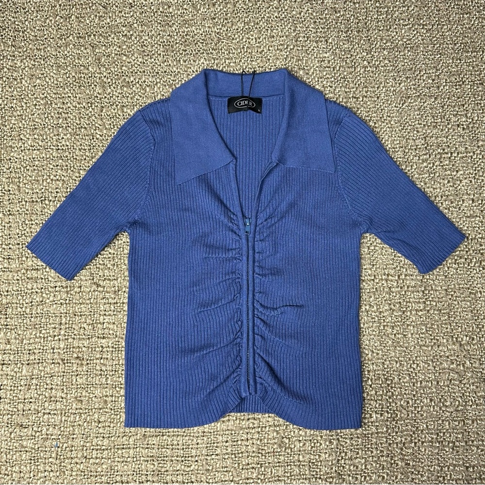 CIDER Women’s Size Large Blue Collared Short Sleeve Top with Zip-Up Front